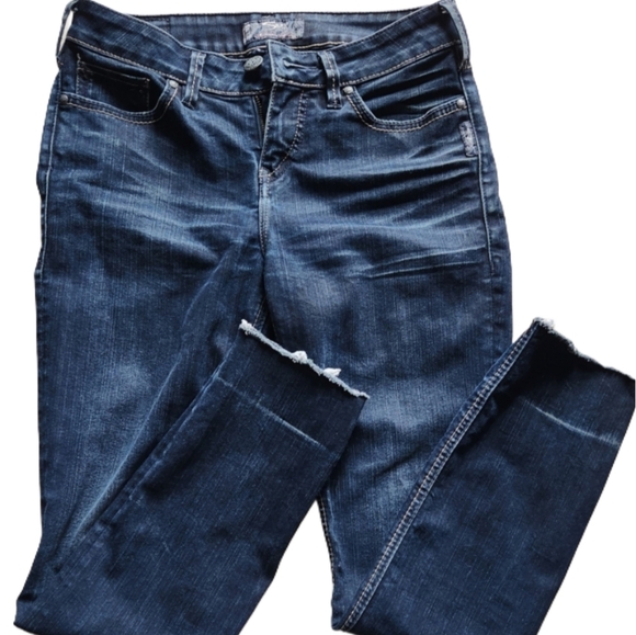 Silver Jeans Denim - Silver 28,‎ Dark Wash Jeans Raw Hem